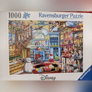 Ravensburger Disney And Pixar Toy Store Puzzle - 1000 Pieces